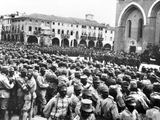 Festeggiamenti in onore della Brigata Padova nell'agosto 1918