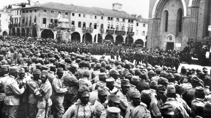 Festeggiamenti in onore della Brigata Padova nell'agosto 1918